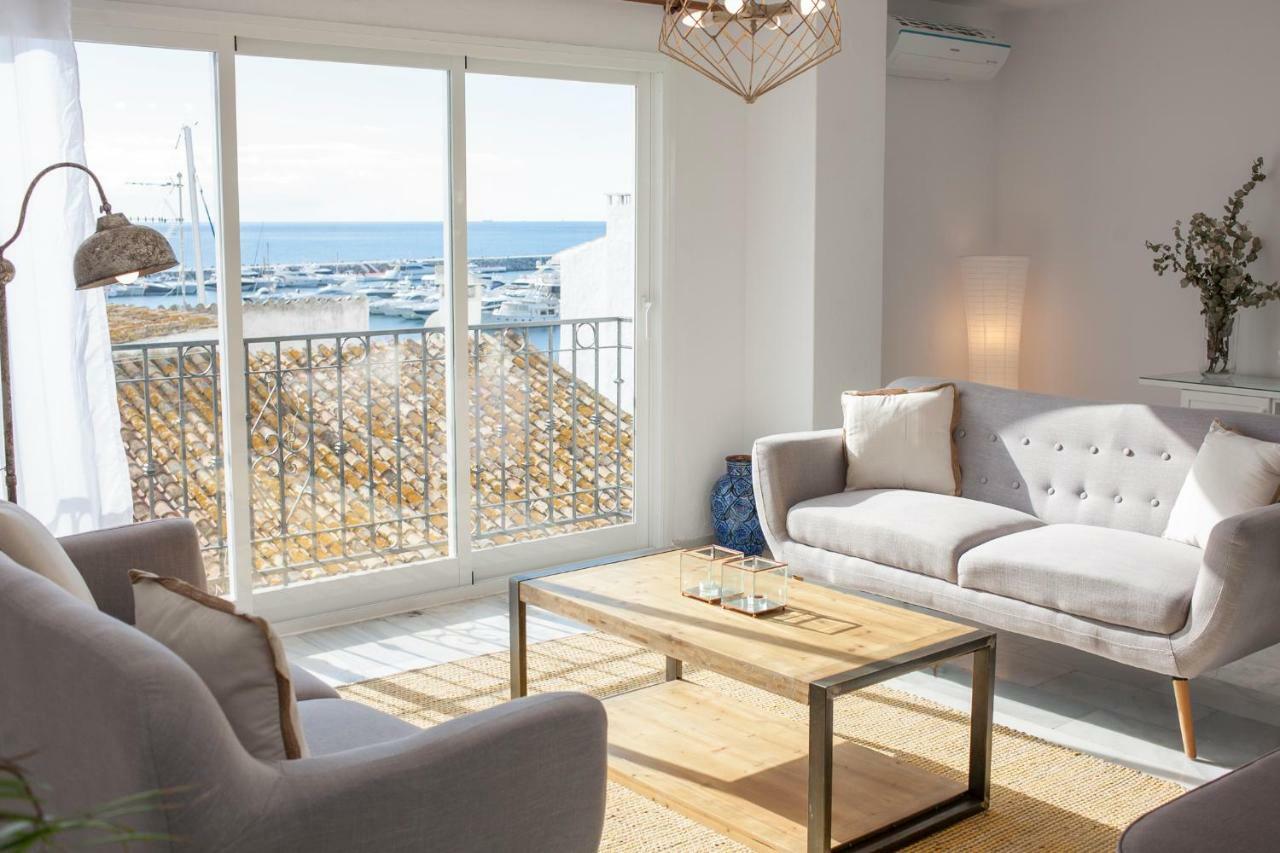 Banus Duplex Waterfront Apartment Marbella