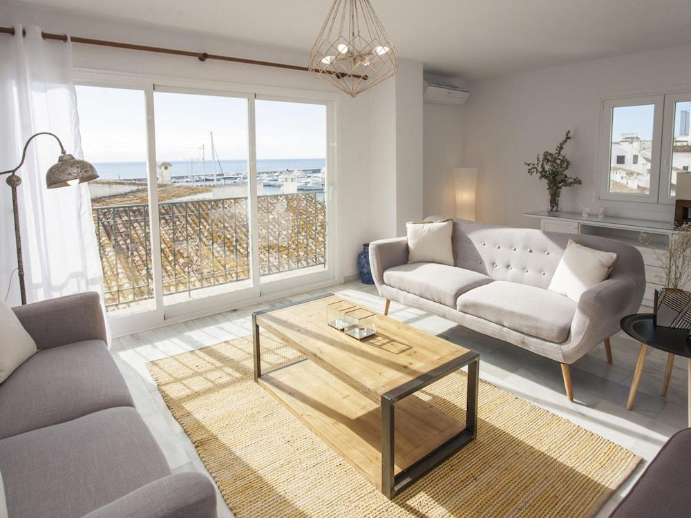 Banus Duplex Waterfront * Marbella